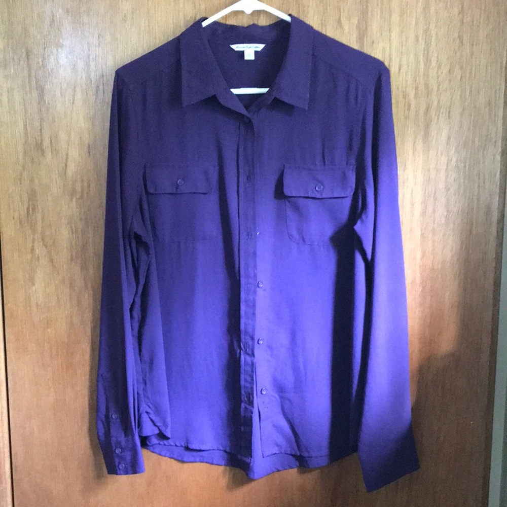 Women’s American Eagle Outfitters a button Down Purple Shirt